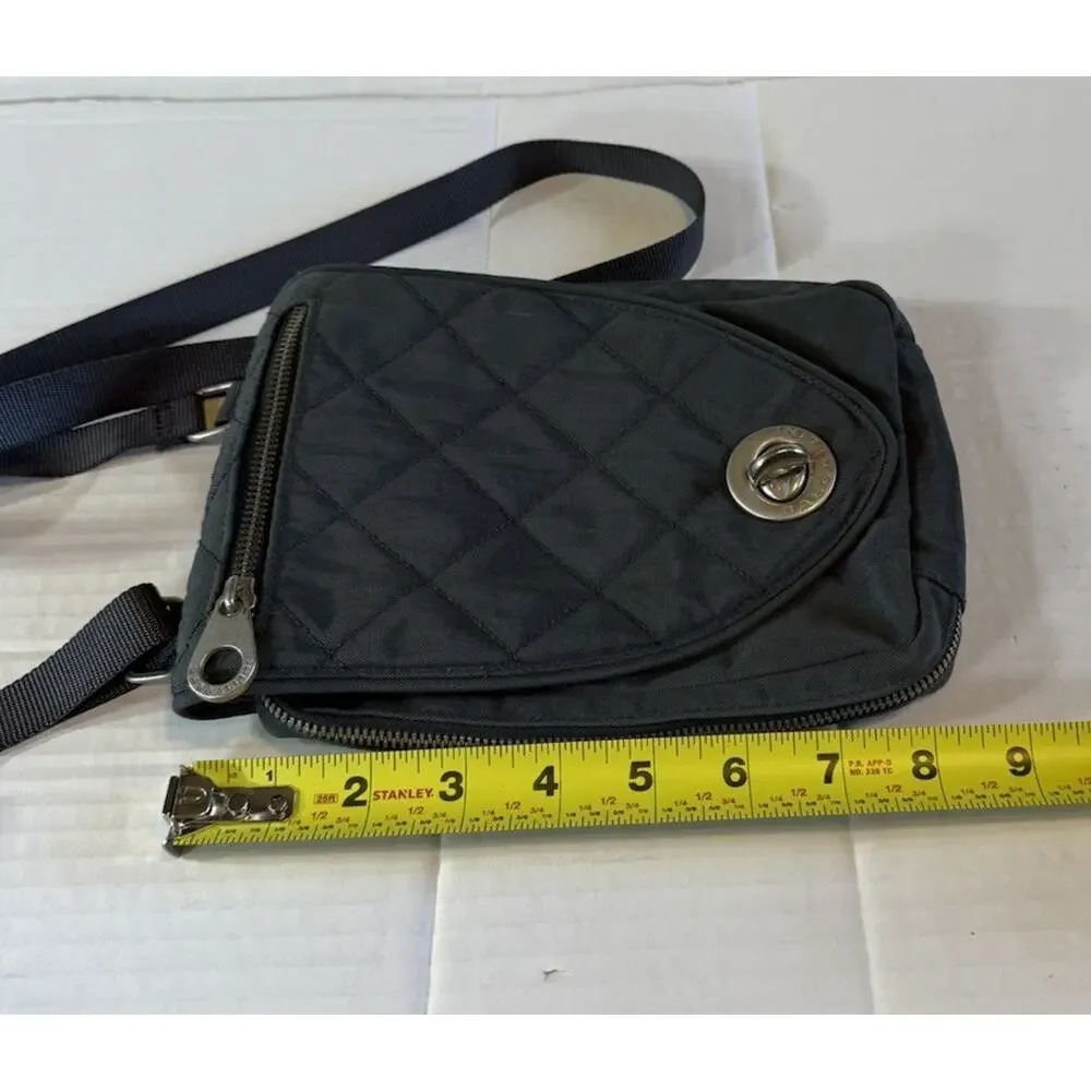 Baggallini Gray Quilted Twistlock Logo Pockets Lined Organizer CrossBody